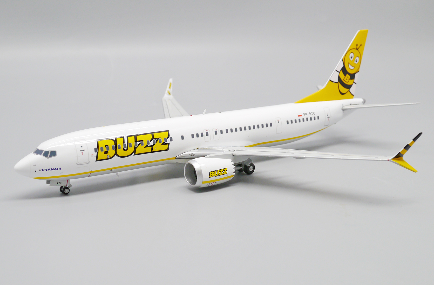 ScaleModelStore JC Wings 1 200 EW238M003 Buzz Ryanair